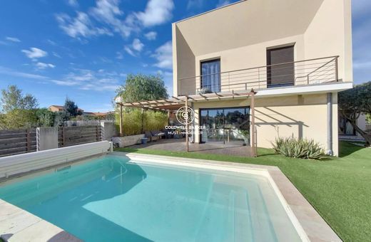 Villa in Cabestany, Pyrénées-Orientales
