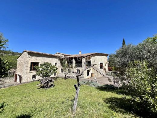 Rural or Farmhouse in Goult, Vaucluse