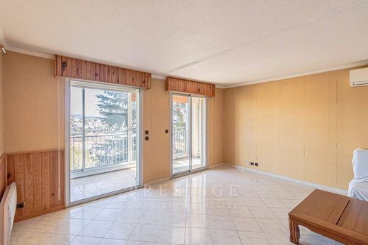 Appartement à Saint-Laurent-du-Var, Alpes-Maritimes