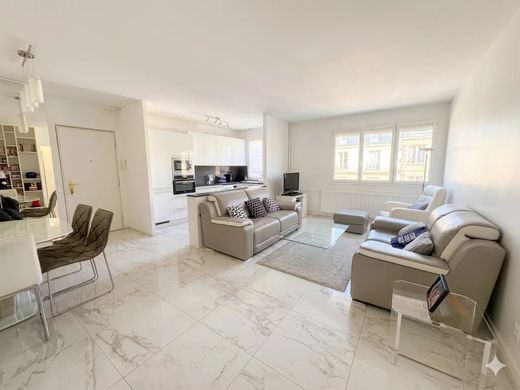 Apartment / Etagenwohnung in Monceau, Courcelles, Ternes, Paris