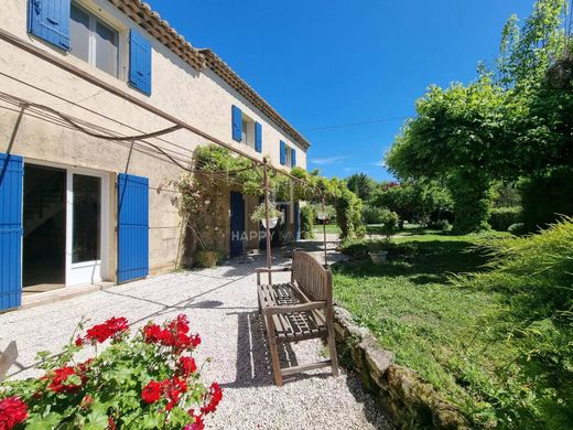 Saint-Rémy-de-Provence, Bouches-du-Rhôneの高級住宅