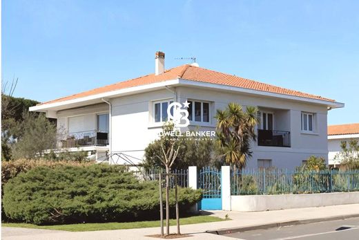 Luxury home in Arès, Gironde