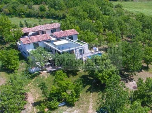 Luxury home in Lalbenque, Lot