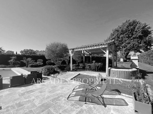 Luxury home in Ambarès-et-Lagrave, Gironde