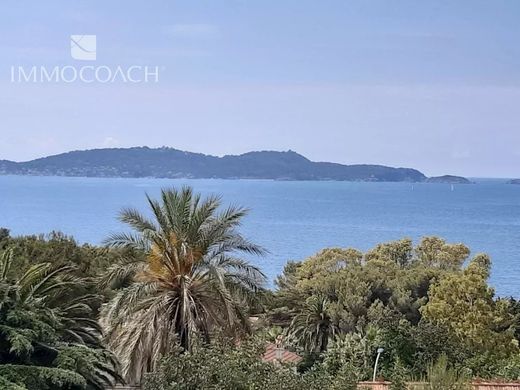 Willa w Carqueiranne, Var