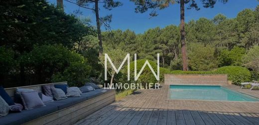 Villa in Lège-Cap-Ferret, Gironde