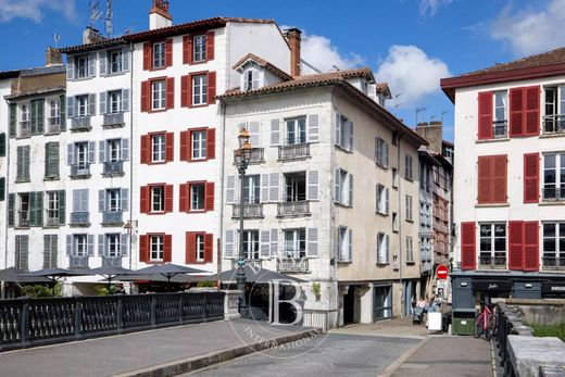 Complexes résidentiels à Bayonne, Pyrénées-Atlantiques