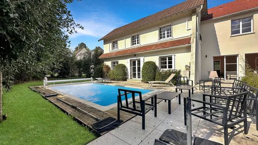 Luxury home in Pontoise, Val d'Oise