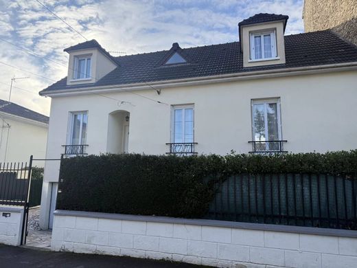 Luxury home in Chelles, Seine-et-Marne