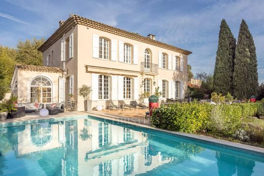 Villa en La Colle-sur-Loup, Alpes Marítimos