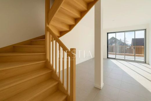 Apartment / Etagenwohnung in Annecy-le-Vieux, Haute-Savoie