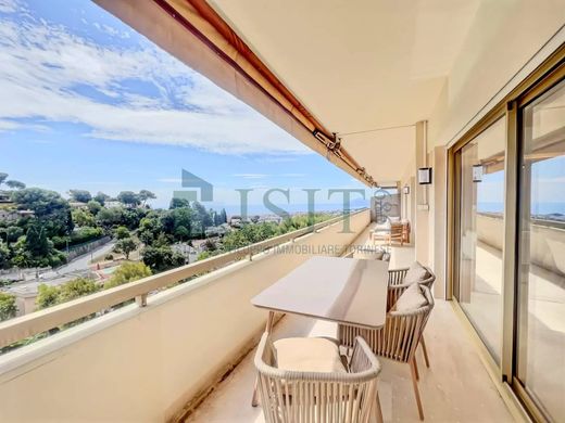 Apartment / Etagenwohnung in Le Cannet, Alpes-Maritimes
