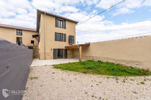 Luxury home in Blacé, Rhône
