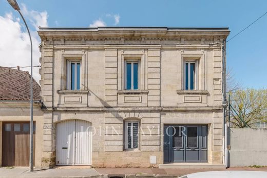 Luxury home in Bègles, Gironde