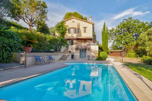 Luxus-Haus in La Colle-sur-Loup, Alpes-Maritimes