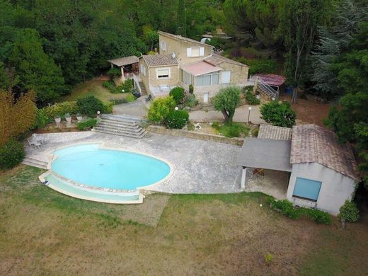Villa a Saint-Marcel-de-Careiret, Gard