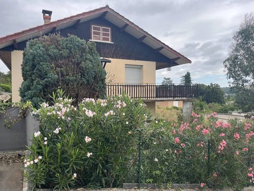 Luxury home in Albigny-sur-Saône, Rhône