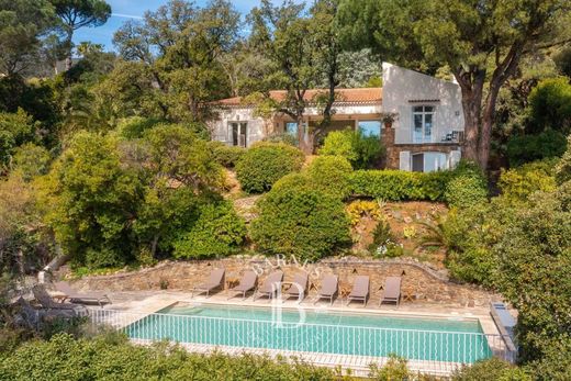Luxury home in Cavalaire-sur-Mer, Var
