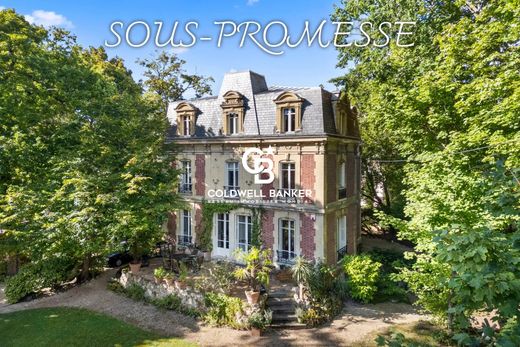 Luxury home in Le Vésinet, Yvelines