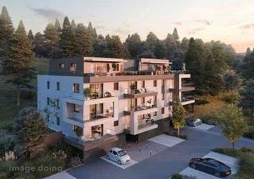 Apartment in Évian-les-Bains, Haute-Savoie