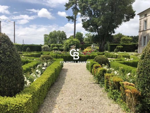 Luxury home in Mortagne-sur-Gironde, Charente-Maritime