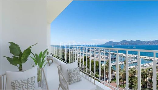 Apartment / Etagenwohnung in Cannes, Alpes-Maritimes