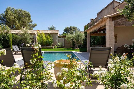 Rural or Farmhouse in Eygalières, Bouches-du-Rhône