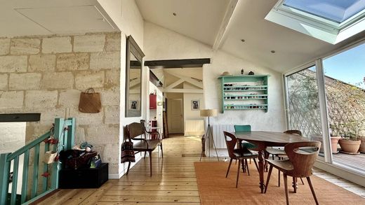 Apartment in Bordeaux, Gironde