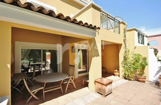 Luxe woning in Mougins, Alpes-Maritimes