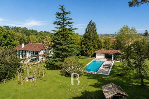 Luxury home in Ascain, Pyrénées-Atlantiques