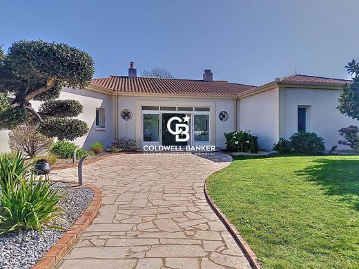Luxe woning in Les Sables-d'Olonne, Vendée