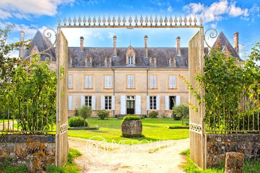 قلعة ﻓﻲ Saintes, شارنت البحرية