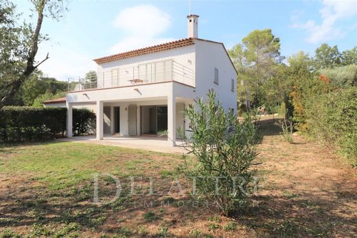 Apartment / Etagenwohnung in Roquefort-les-Pins, Alpes-Maritimes