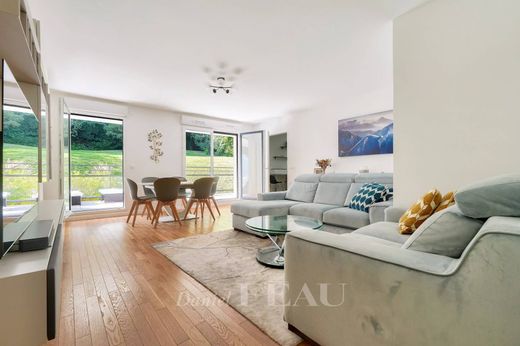 Apartment in Ville-d'Avray, Hauts-de-Seine