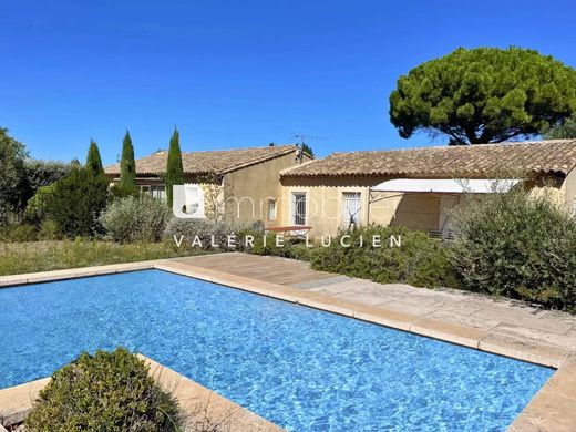 Saint-Rémy-de-Provence, Bouches-du-Rhôneの高級住宅