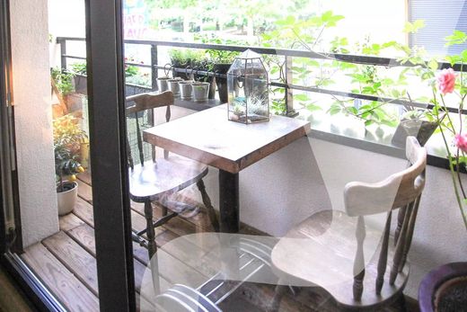 Apartment in Montreuil, Seine-Saint-Denis