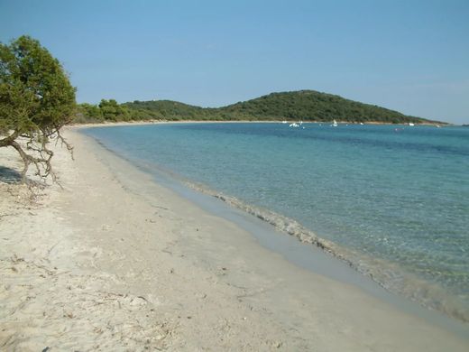 Terreno en Sainte-Lucie de Porto-Vecchio, Córcega del Sur