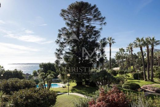 Apartment / Etagenwohnung in Cannes, Alpes-Maritimes