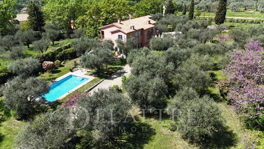 Villa en Chateauneuf de Grasse, Alpes Marítimos