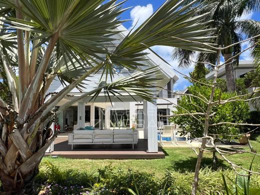 Villa in Grand Baie, Rivière du Rempart District