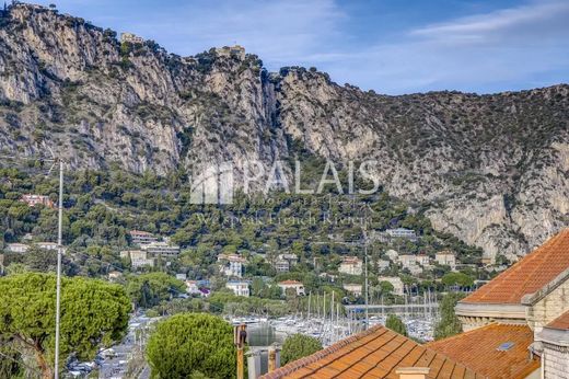 Apartment / Etagenwohnung in Beaulieu-sur-Mer, Alpes-Maritimes
