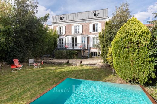 Luxury home in Garches, Hauts-de-Seine