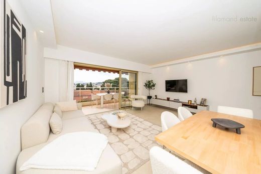 カンヌ, Alpes-Maritimesのアパートメント