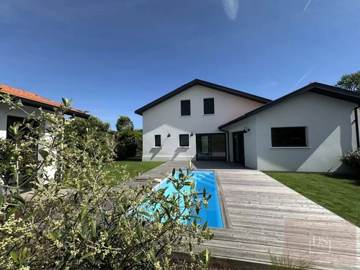 Luxury home in Gujan-Mestras, Gironde
