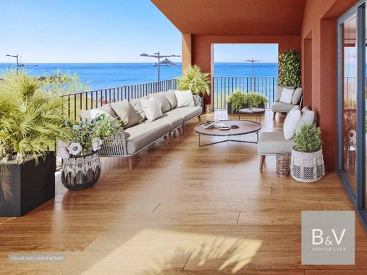 Cagnes-sur-Mer, Alpes-Maritimesのアパートメント