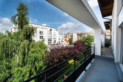 Apartment / Etagenwohnung in Montreuil-sous-Bois, Seine-Saint-Denis