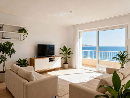 Apartment / Etagenwohnung in Marseille, Bouches-du-Rhône