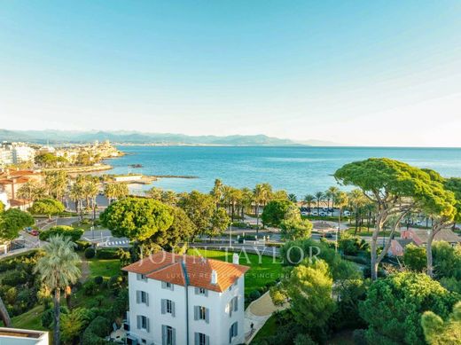 Antibes, Alpes-Maritimesのヴィラ