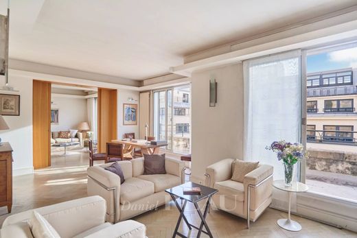 エッフェル塔　アンヴァリッド-エコール・ミリテール　サン・トーマ・ダカン, Parisのアパートメント