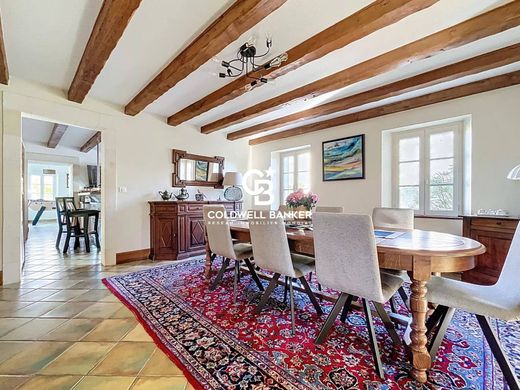 Luxus-Haus in Romegoux, Charente-Maritime